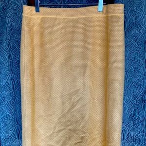 ST. John, Size 14, Yellow